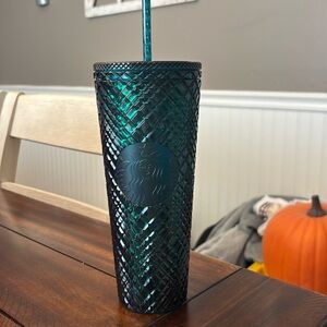 24 ounce Starbucks cup